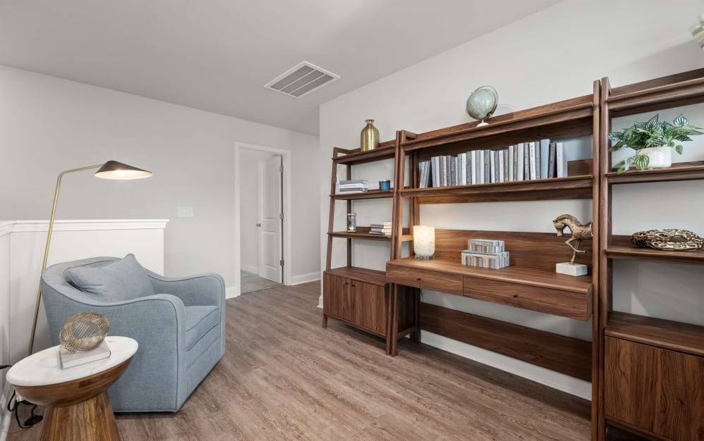Forsyth (Heritage) - 4 bedroom floorplan layout with 2.5 bathrooms and 1975 square feet (Versatile Multi-Purpose Loft)